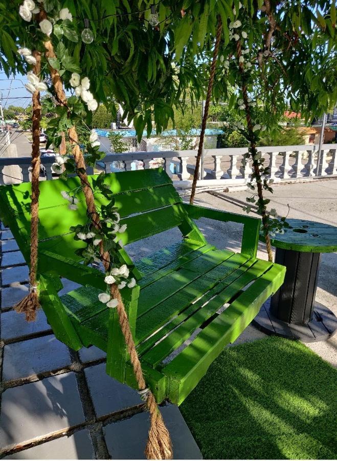 Blue Royalty Bed & Breakfast พอร์ทมอร์ ภายนอก รูปภาพ